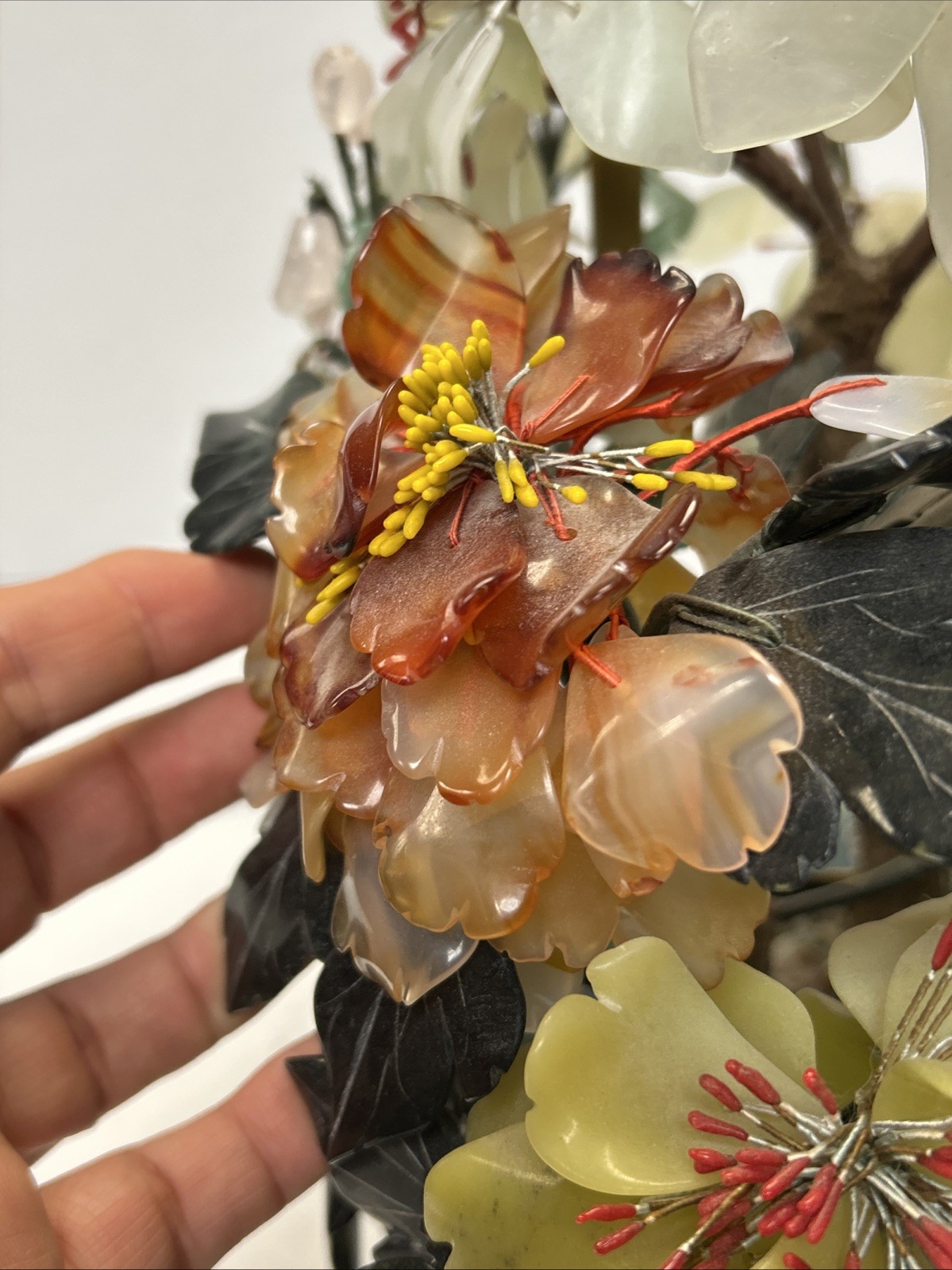 MID CENTURY CARVED JADE AGATE BONSAI FLOWER TREE Very Beautiful