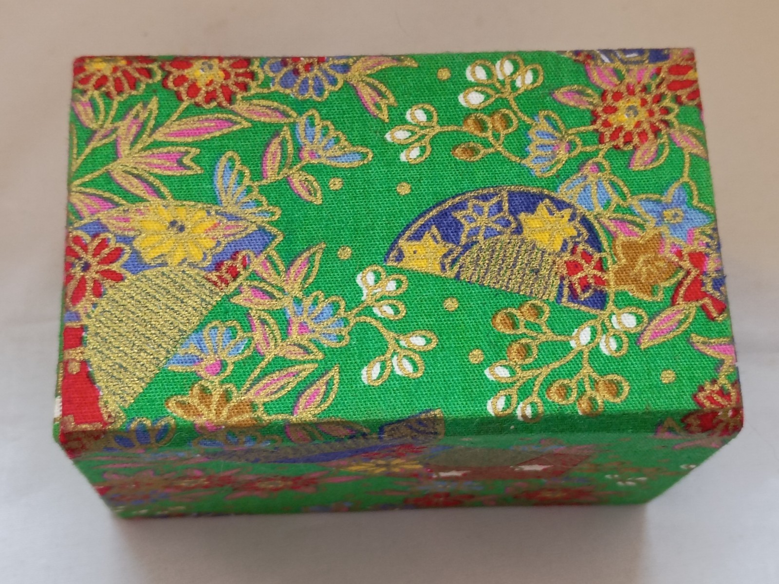 Asian Treasure or Jewelry Box Green Silk Brocade Fabric Rings Earrings Flowers
