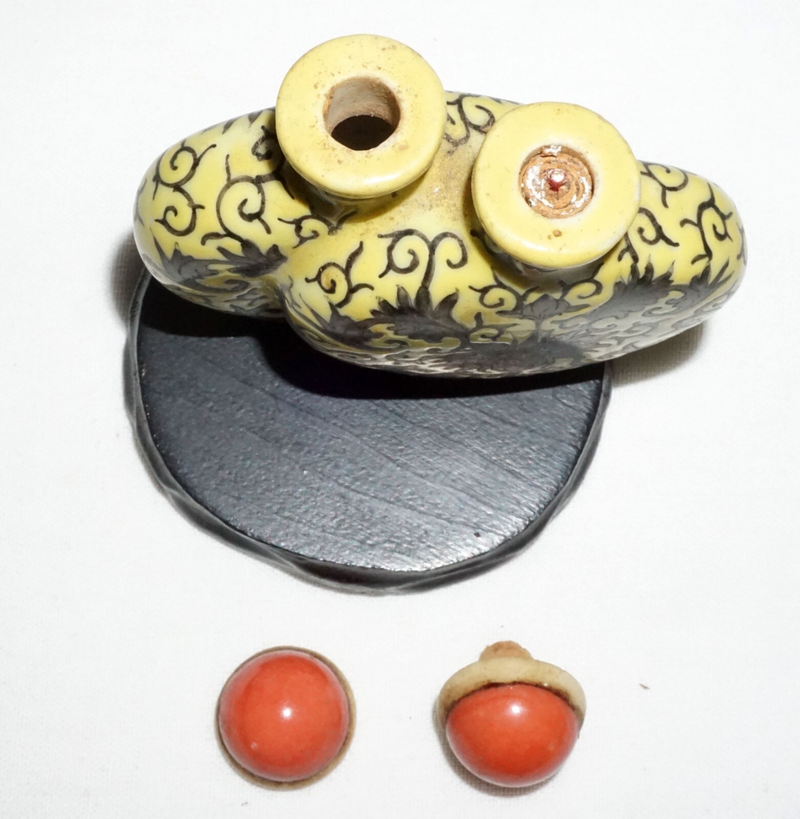 Antique Chinese Porcelain Snuff Bottle Floral on Yellow Ground Qianlong (LLA)