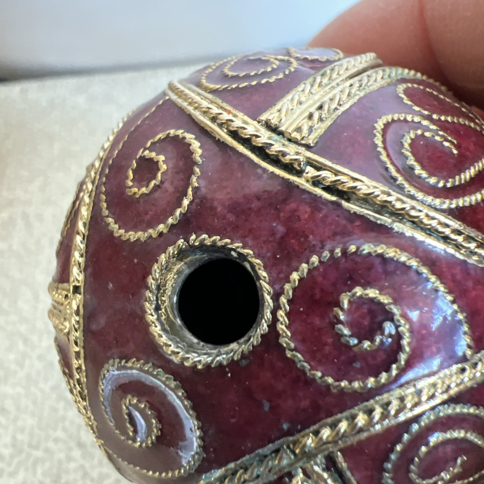 Red Enamel Cloisonné Egg Handcrafted Metalwork w/Raised Gold Wiring Collectible