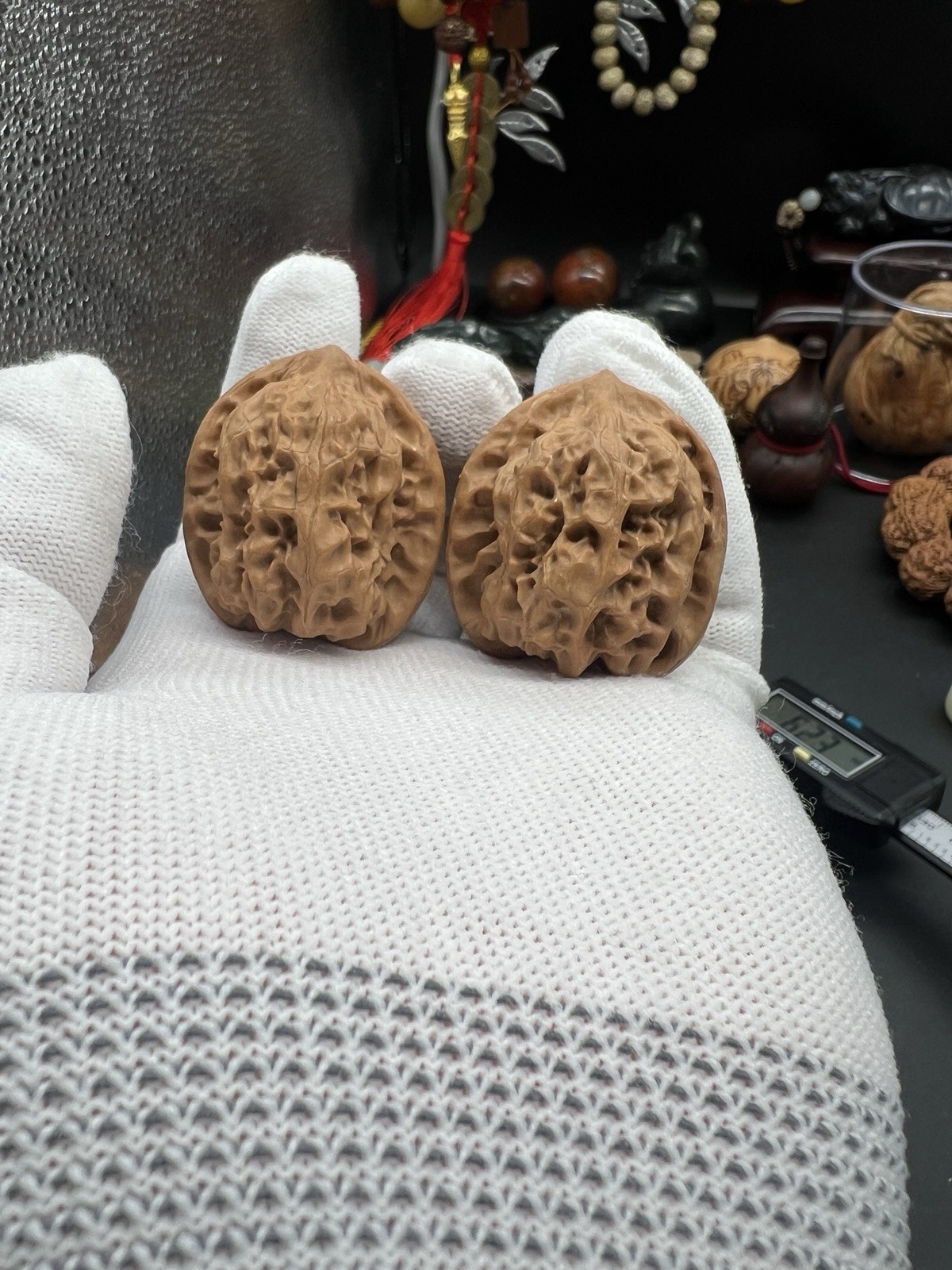 Pair of Match Chinese Health Walnut 36×34.5×40mm精配文玩核桃～全品野生果磐石