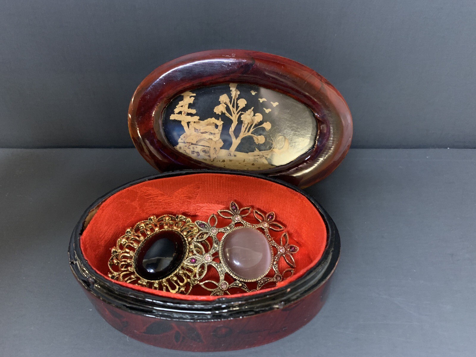Vintage 1970’s Chinese Glass Covered Cork Carving Jewelry Trinket Box