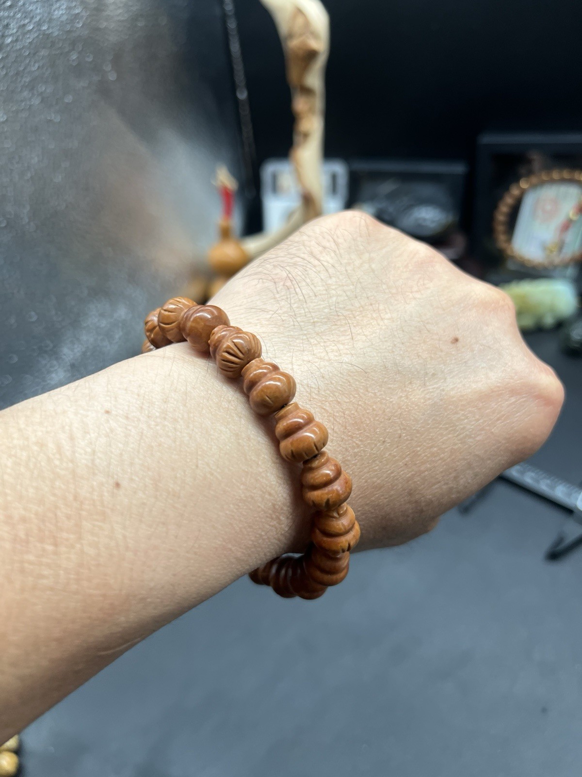 11x12mm dragon patterned peach pit carved gourd bracelet 龙纹桃核雕刻小葫芦手串