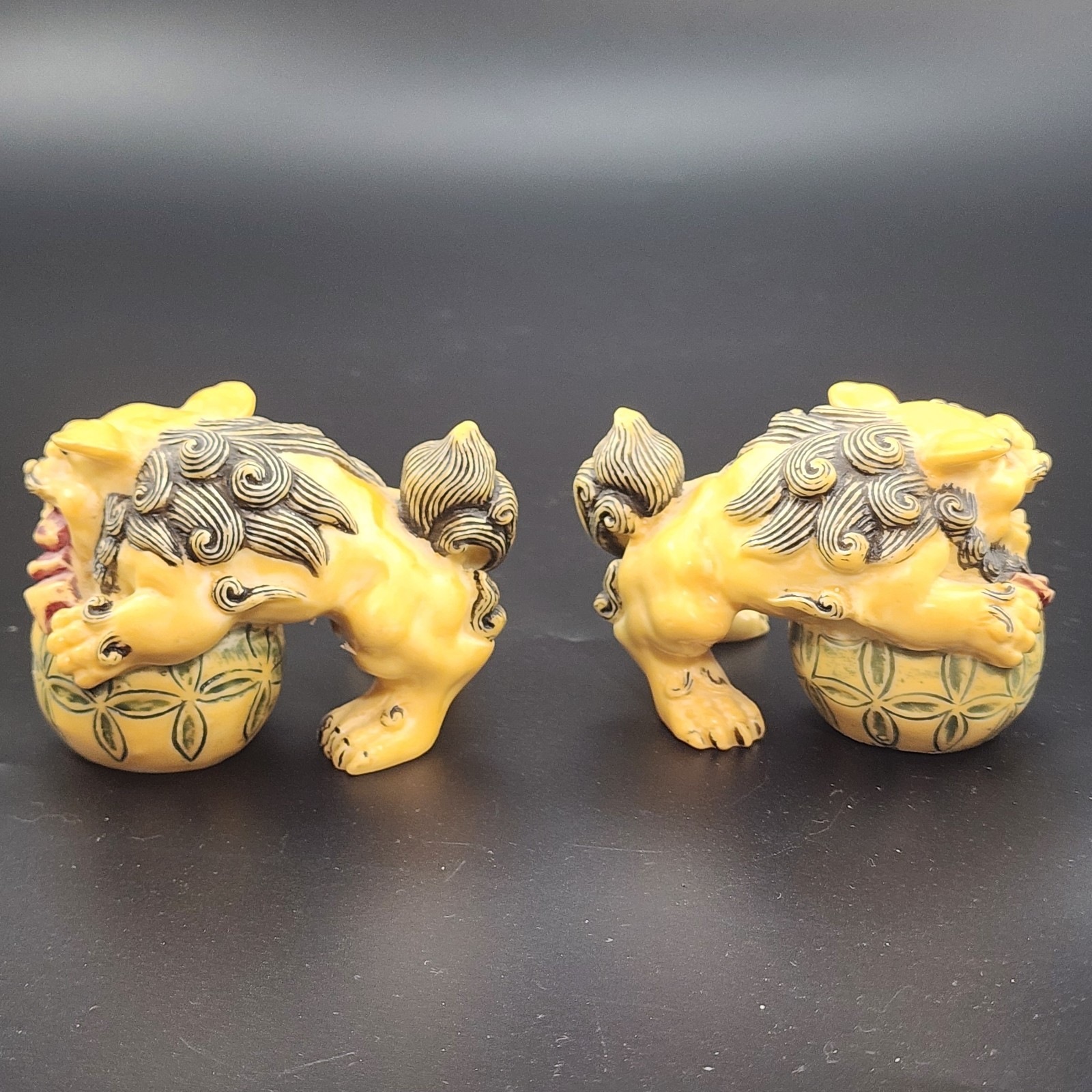 Pair Oriental Foo Fu Dog Figures Khara 2 Lions Vintage 2.5″h X 3″l Resin MCM