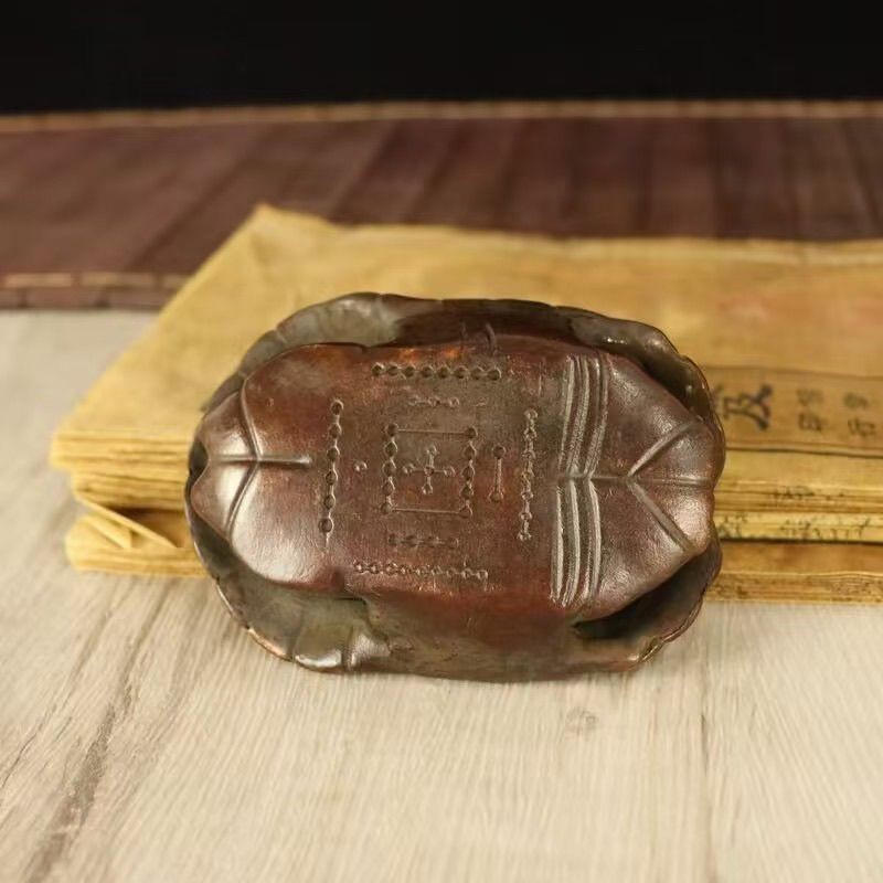 Vintage Copper Alloy Turtle Shell Hand Piece Fortune Desktop Ornament (Aged)