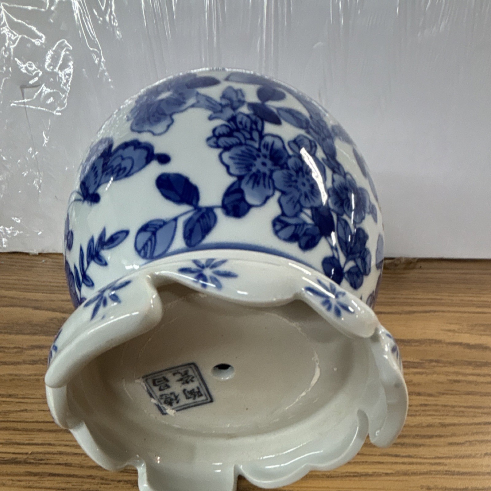 Dechang Ceramics Blue & White Porcelain Egg On Base Butterfly Floral Approx 9”H