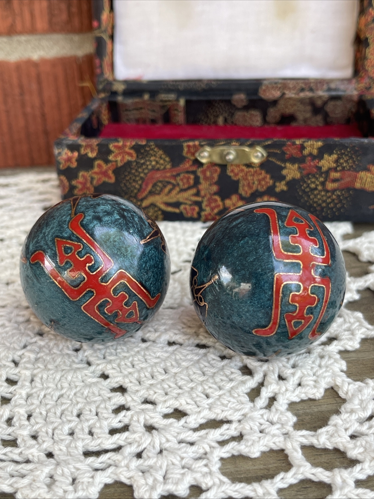 Vintage Shouxing Chinese Stress Relief Meditation Ringing Iron Chime Balls