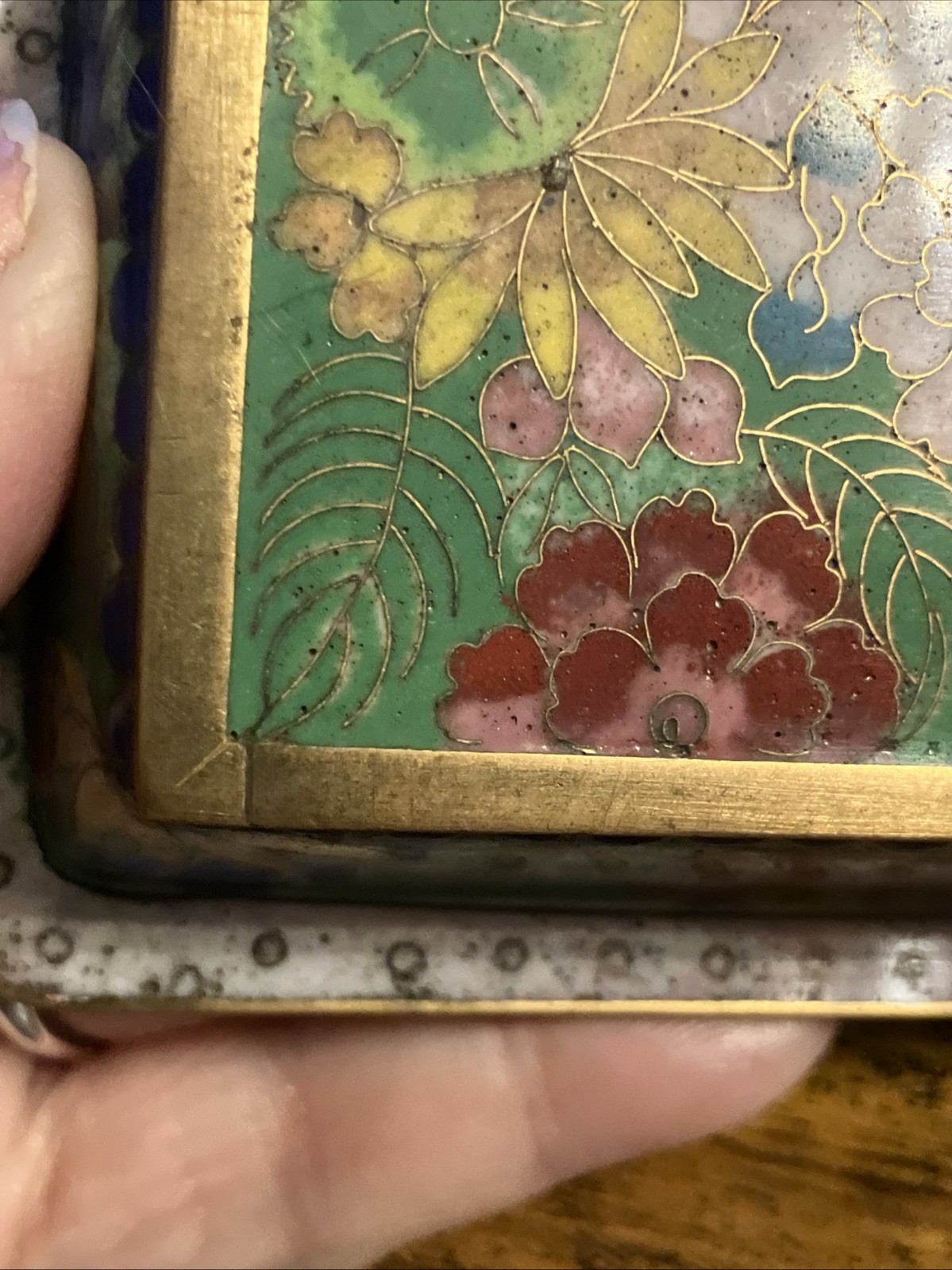 Vintage Chinese Cloisonne Enamel Brass Metal trinket or cache Box w/Lid 3.5×4.5
