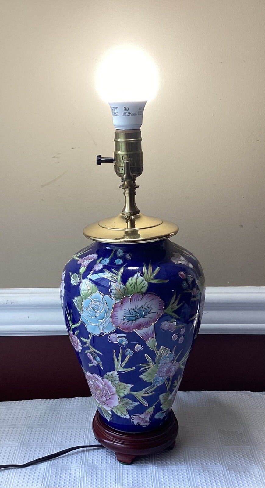 Vintage Chinese Cobalt Blue Porcelain Floral Vase Lamp Chinoiserie 16″ Working