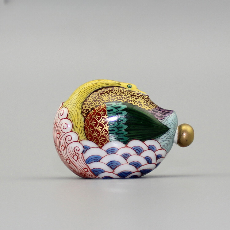 2.6″ Chinese Famille Rose Porcelain Gild Swan Sea Wave Snuff Bottle
