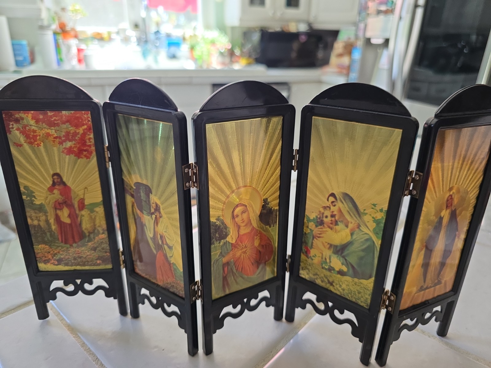 Vintage Christ And Holy Fam Tabletop Divider Screen Mini Oriental Miniature