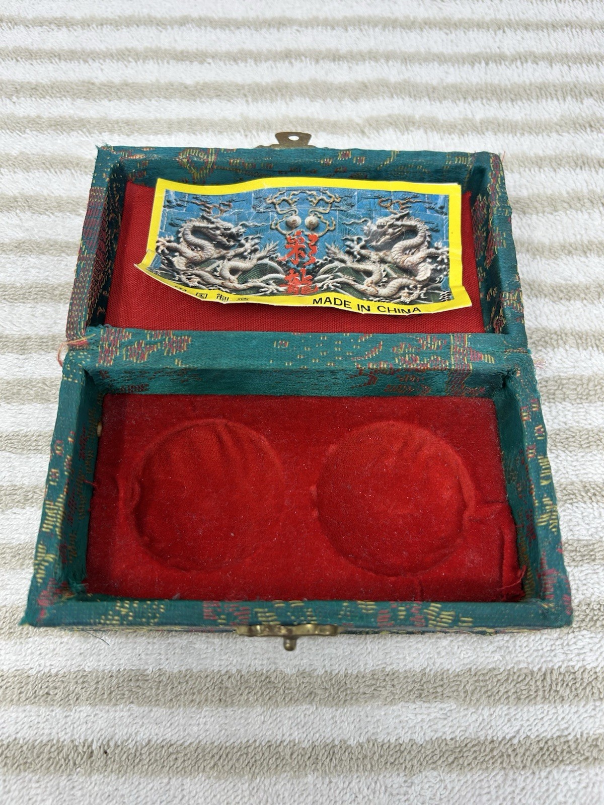 Chinese Harmony Balls Exercise HAND Therapy MEDITATION Metal Chiming DRAGONS Box