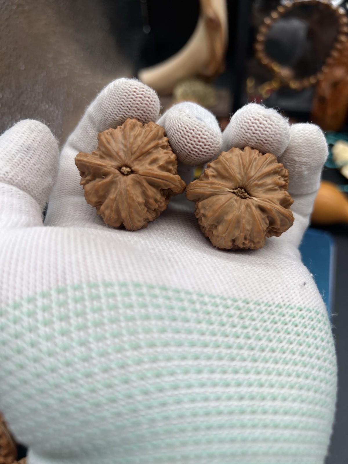 Pair of Match Chinese Health Walnut 36×35×36mm 精配文玩核桃～全品小众无名