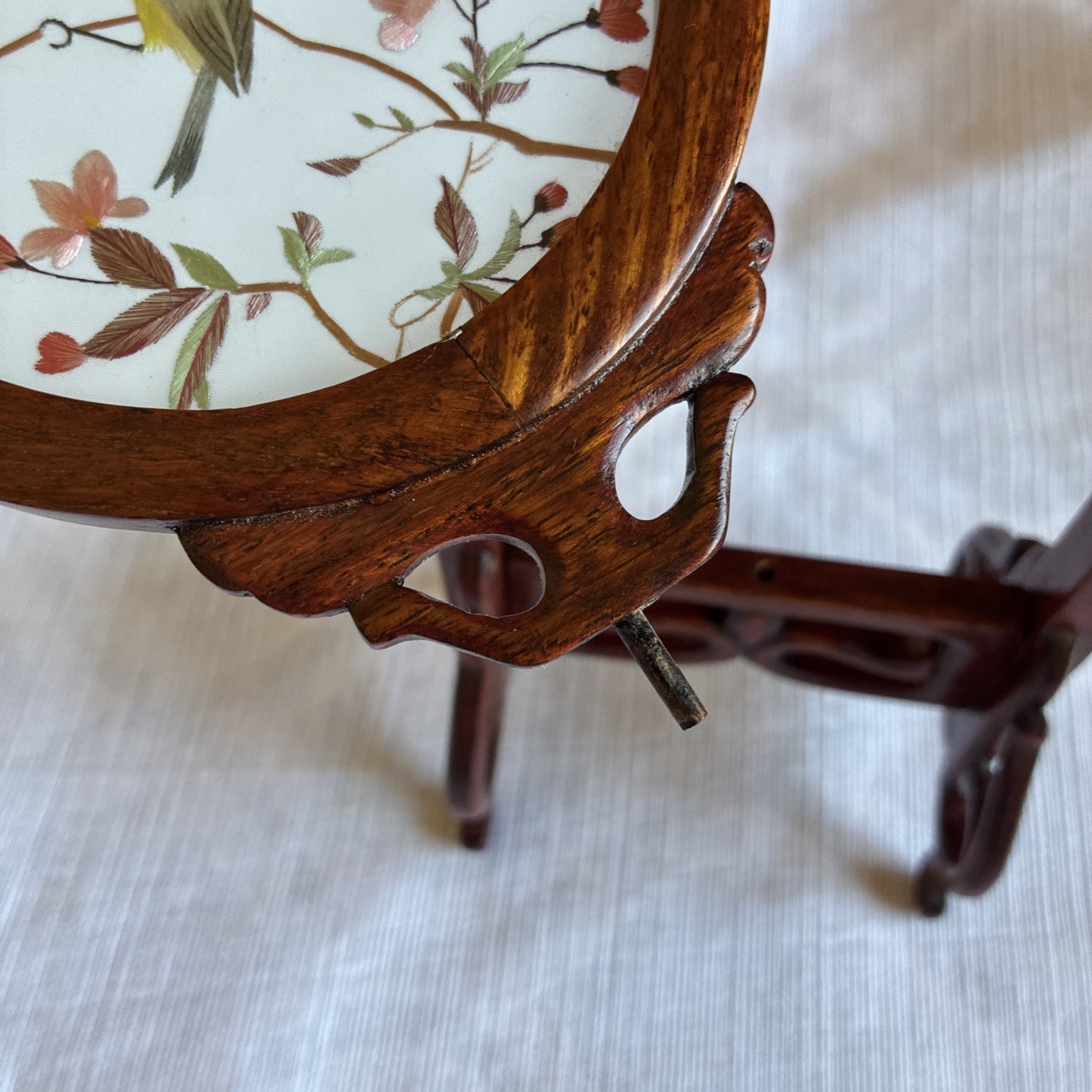 VNTG Chinese Silk Double Sided Embroidery Songbird Round Table Screen Wood/4.5”