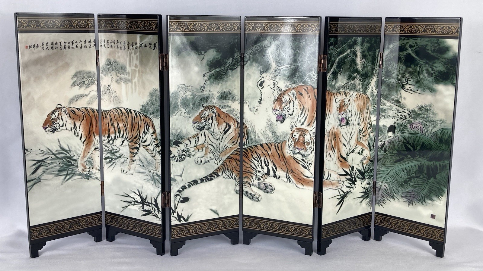 Mini Chinese Tiger Painting Black Lacquered Double Sided Folding Screen In Box