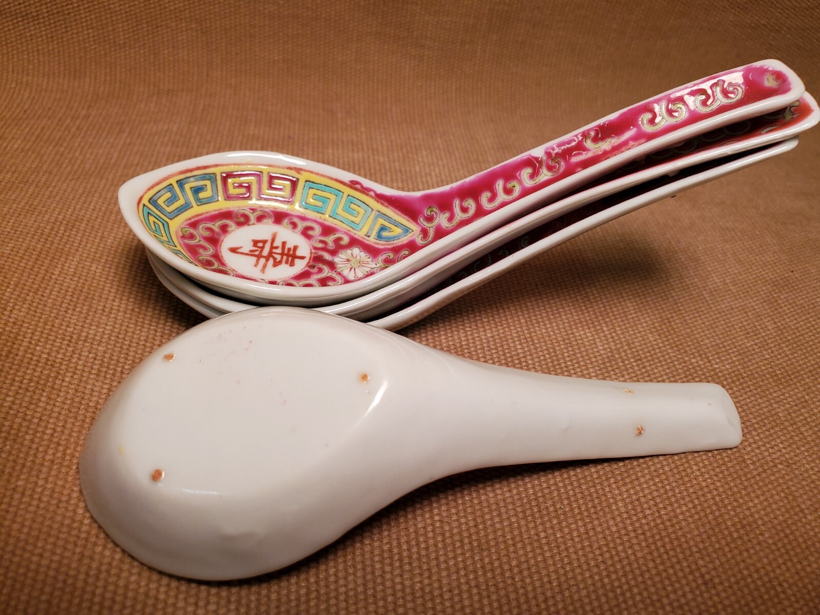 4 Spoons – Red Mun Shou 5.5″ – Chinese Porcelain – Longevity Pattern