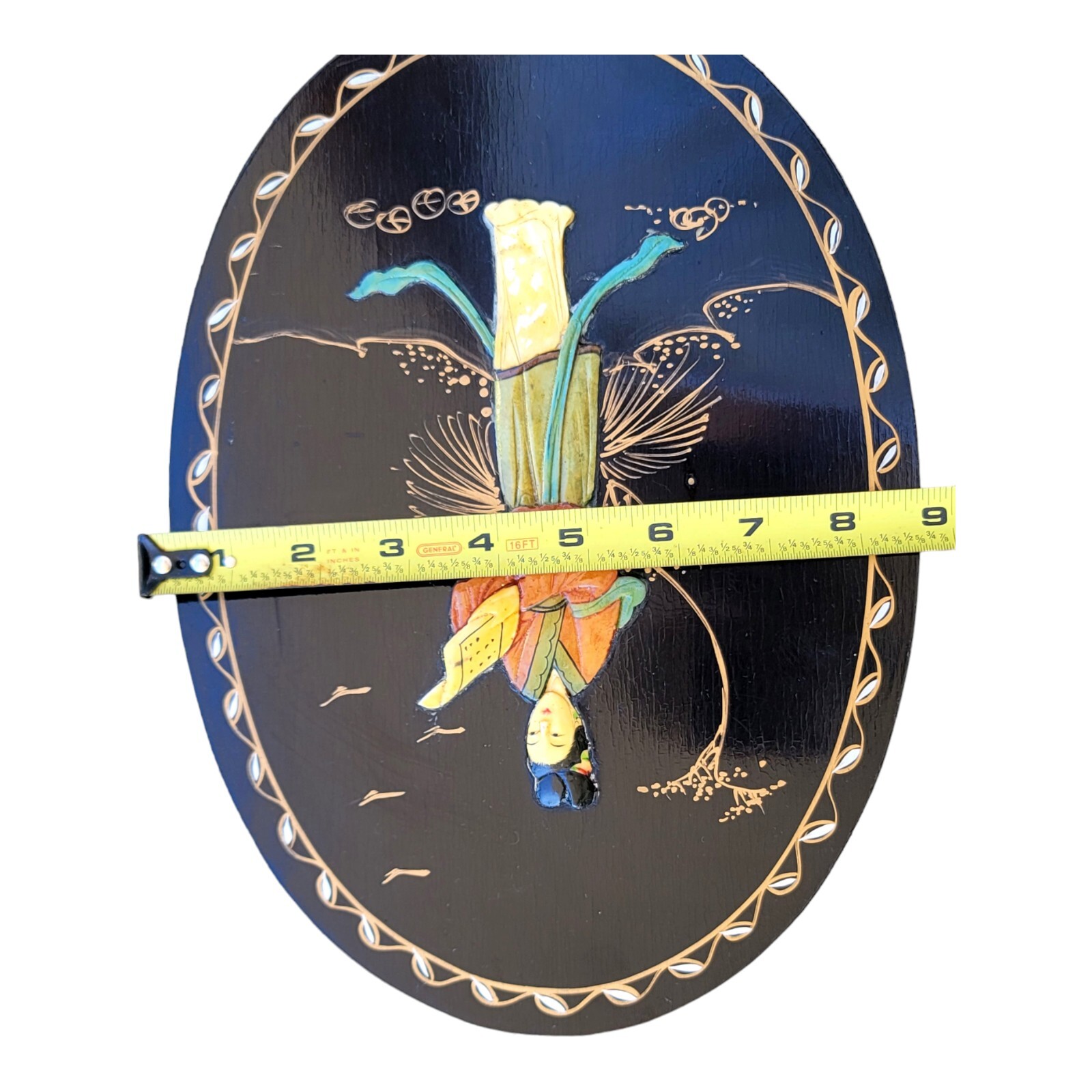 Vintage Chinoiserie Asian Mother of Pearl Inlay Black Lacquer Oval Wall Plaque