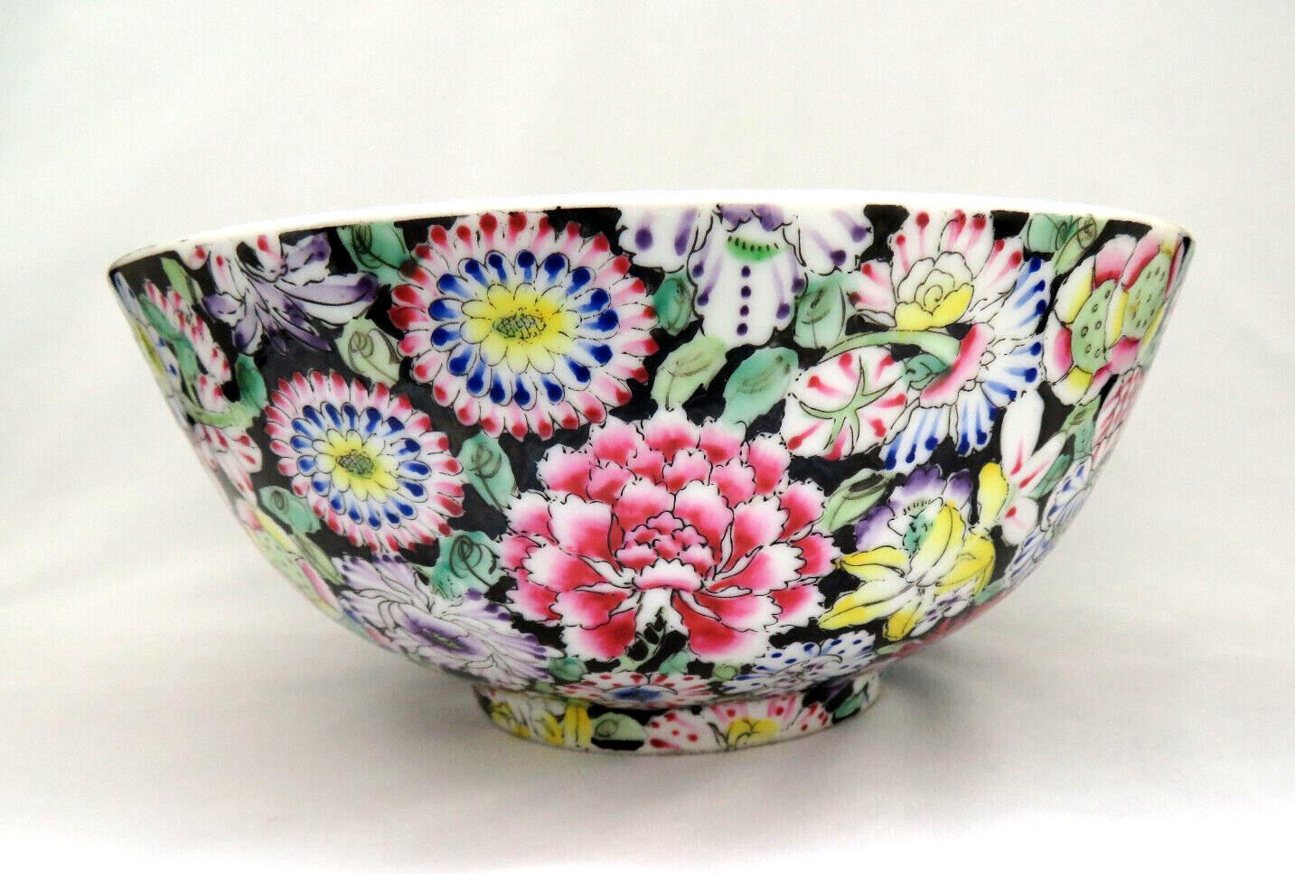 Famille Rose Mille Fleur Black Noire Thousand Flowers Centerpiece Bowl 10″ D