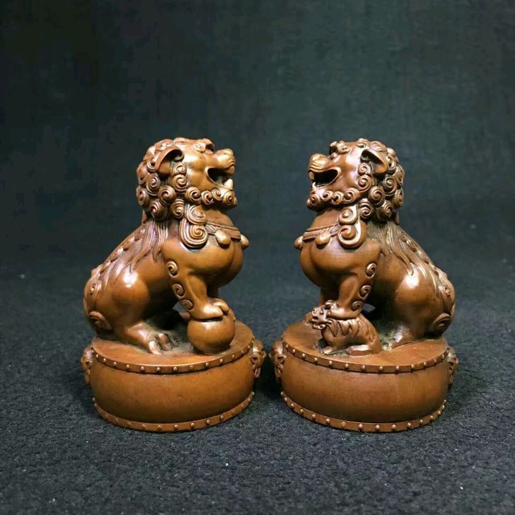 Chinese Boxwood Wood Carving Fengshui Lion Fu Foo Dog Guardion Beast Statue Pair