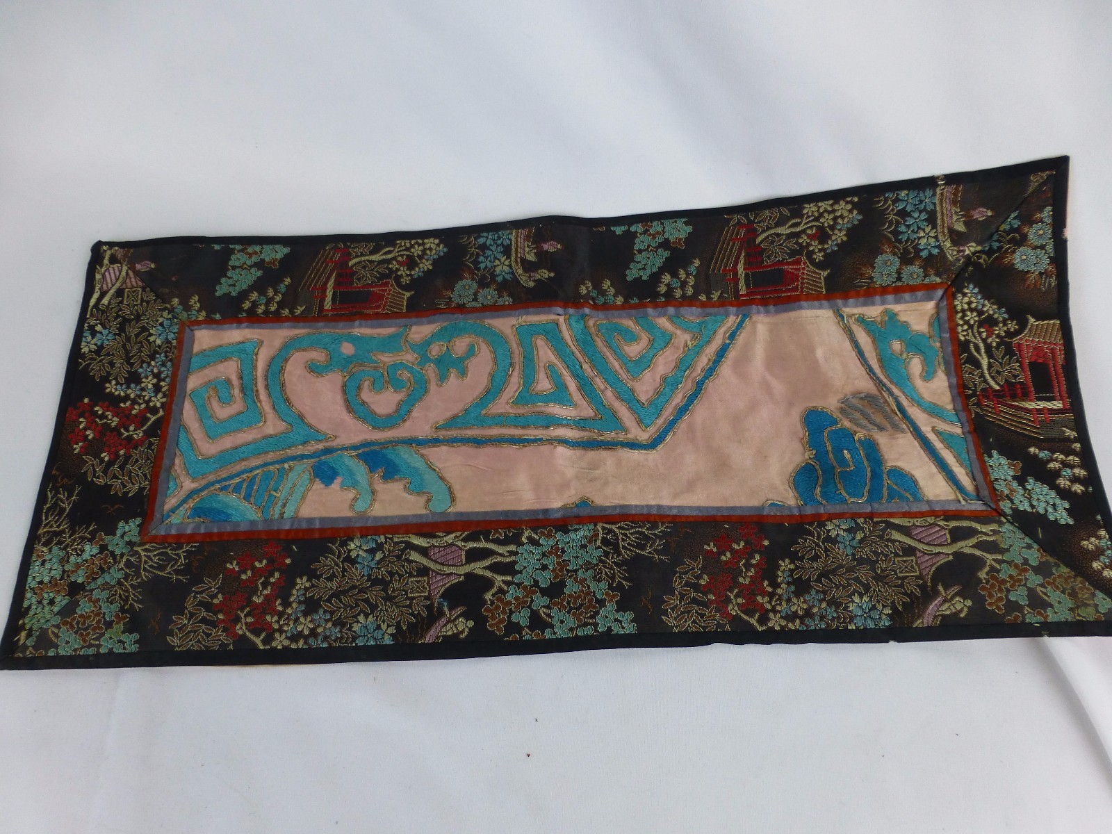 Vintage /Antique Chinese Embroidery unframed textile [Y8-W7-A8]