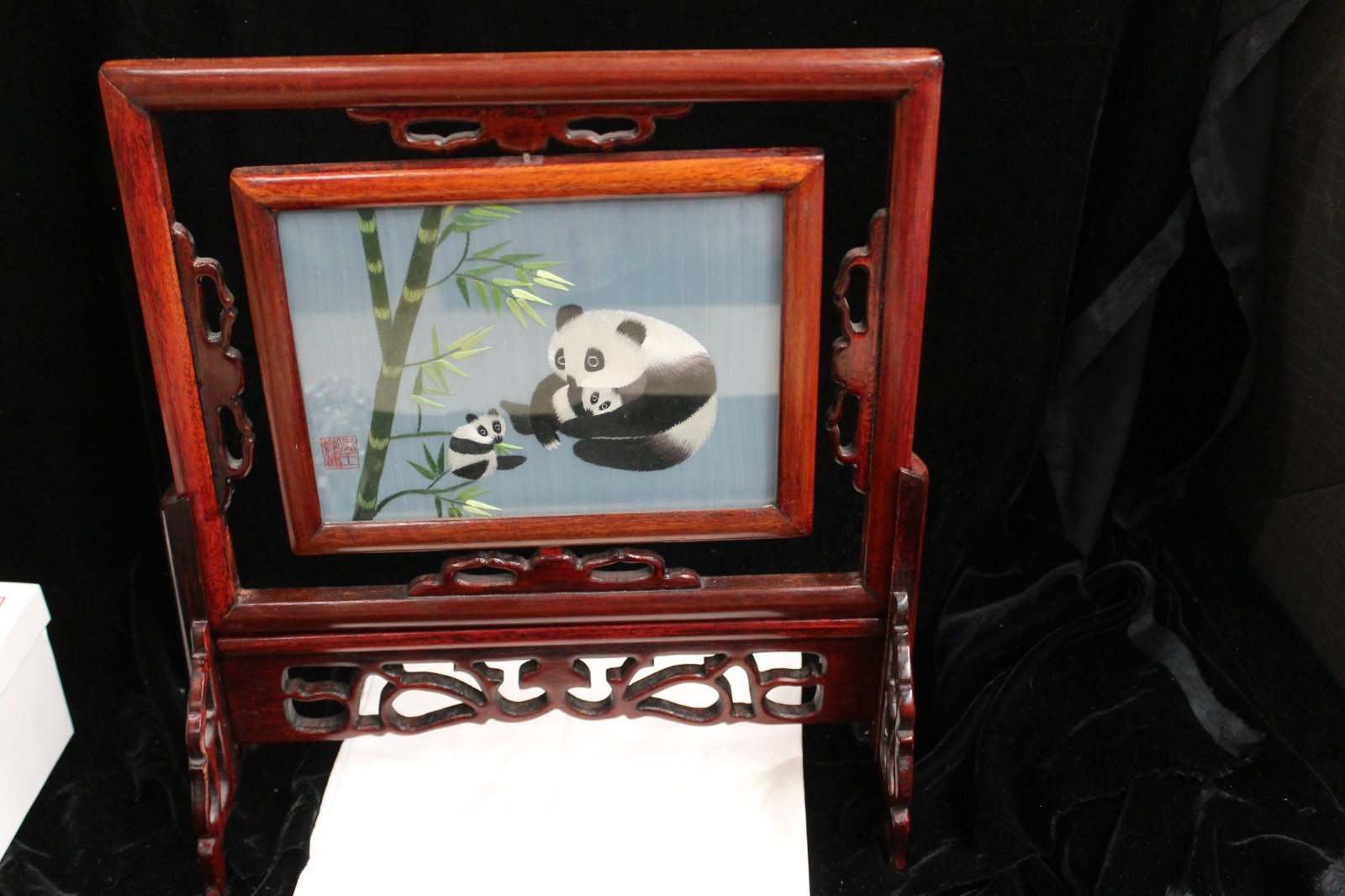 Handmade Chinese Double-Sided Silk Embroidery Panda Art Wood Stand w/Gift Box