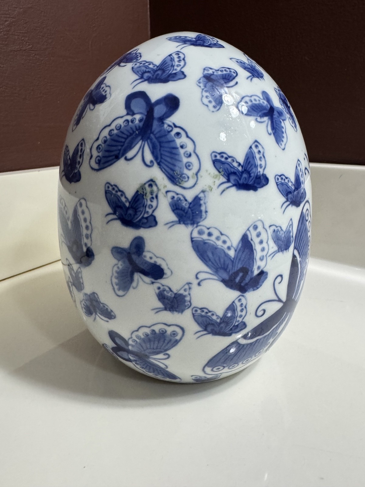 VTG Blue & White 7.5” Ceramic Butterfly Porcelain Chinoiserie Decorative Egg