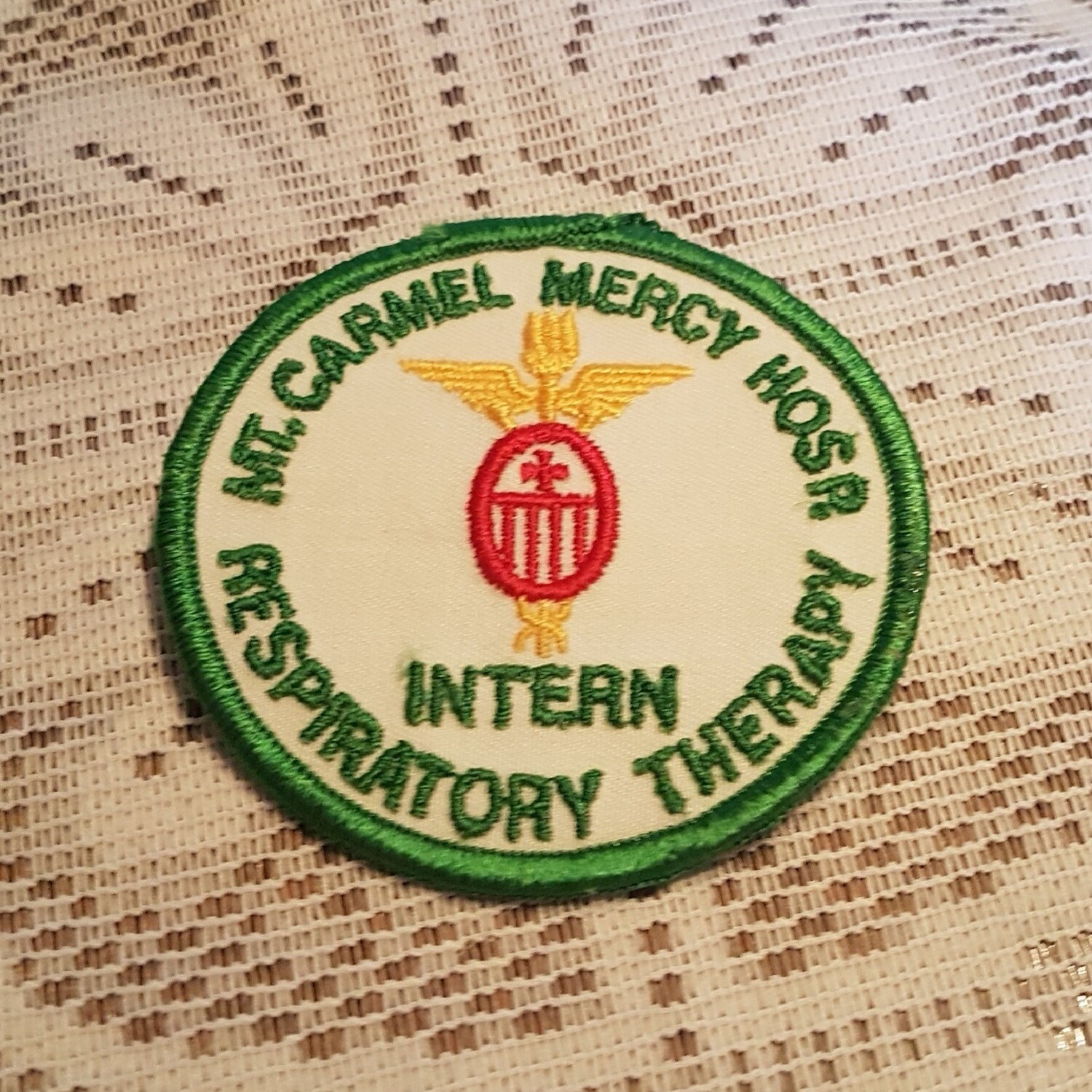 MT Carmel Mercy Hosp Intern Respiratory Therapy Jacket Vest Patch Applique Crest