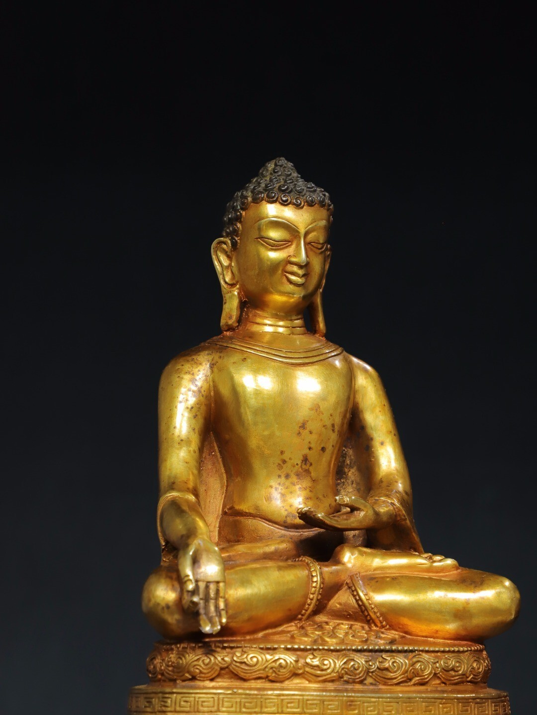 Bronze gilded statue of Amitabha Buddha