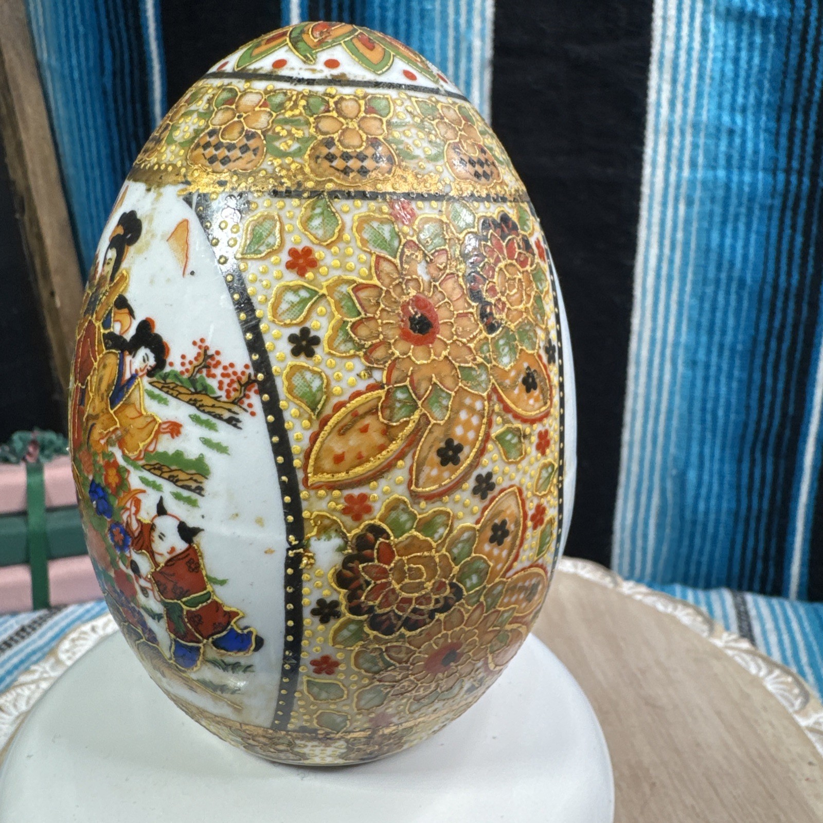 VTG Japanese Hand Painted & Beaded Satsuma Porcelain w/ Geishas Trimmed In Gold