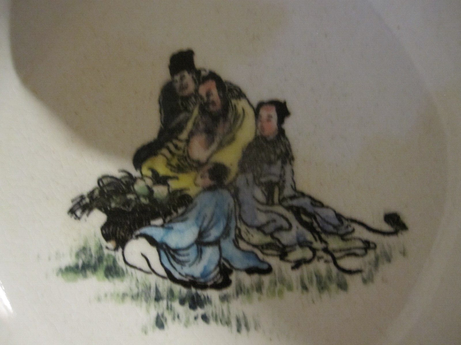VINTAGE ASHTRAY RARE ASIAN CHINESE LARGE HEAVY POTERY MEN & WOMAN w/FLOWERS