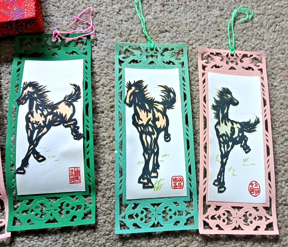 6 VTG CHINESE PAPER BOOKMARKS CUTOUTS HORSES NOS OPENWORK ORIGINAL FABRIC BOX