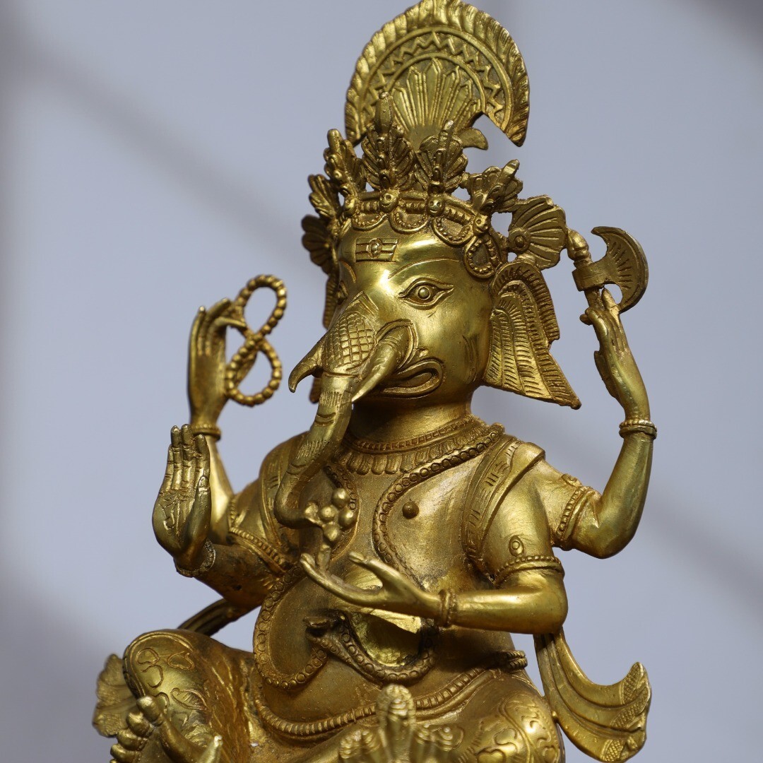 Bronze gilded statue of Elephant Trunk God of Wealth