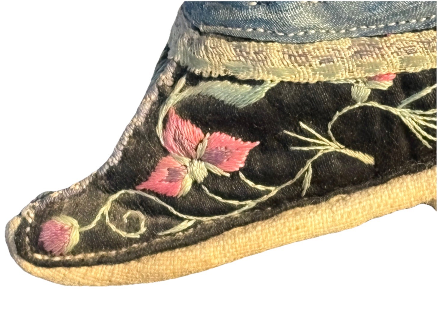 Antique Chinese 19th Cen Qing Dynasty Silk Embroidered Lotus Bound Foot Shoe 4″