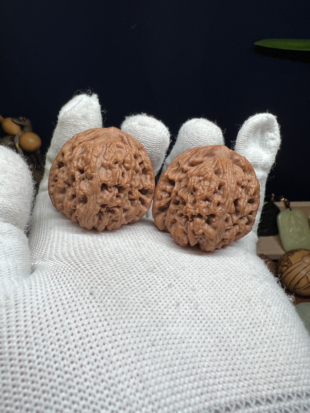 Pair of Match Chinese Health Walnut Collection41×40×36mm 精配文玩核桃～南疆石