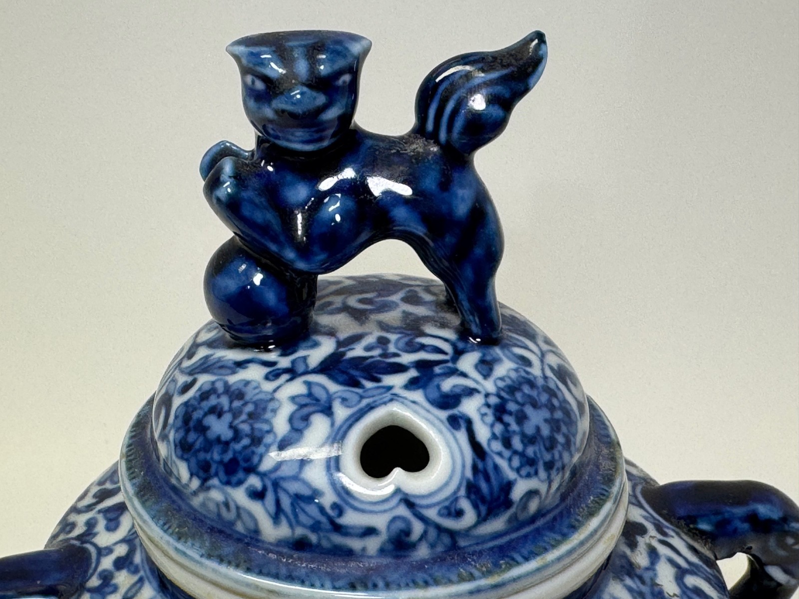 Vintage Chinese Blue & White Porcelain Censer Hand Painted Floral 6 ½” High