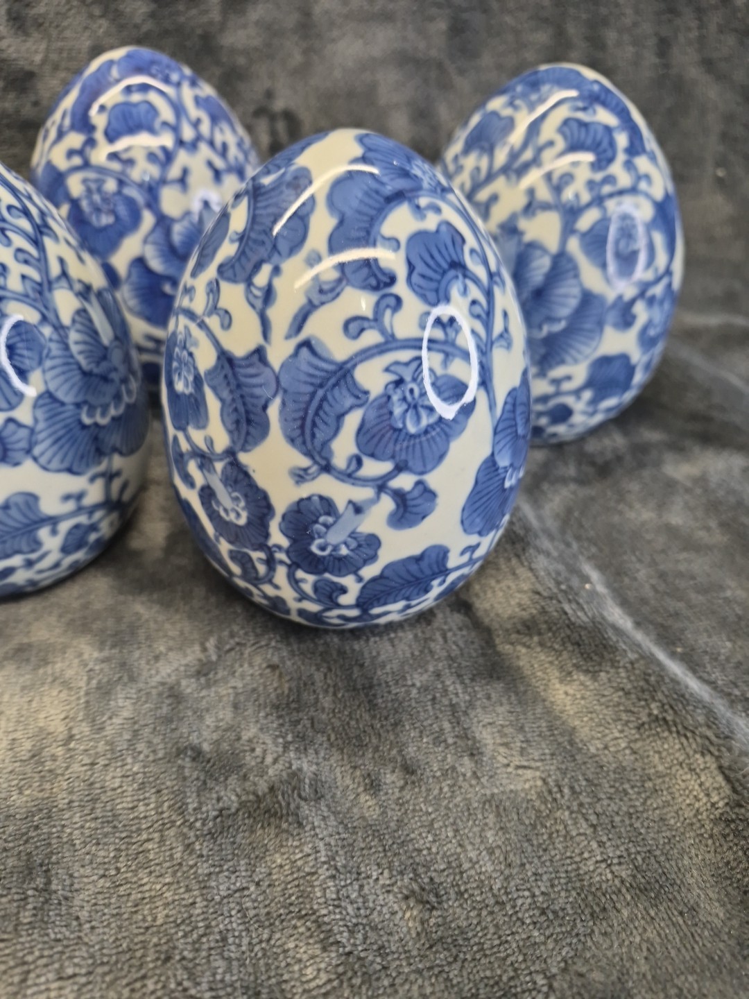 Vintage Asian Blue & White 4 Large Eggs 4.25” Collectable Home Decor