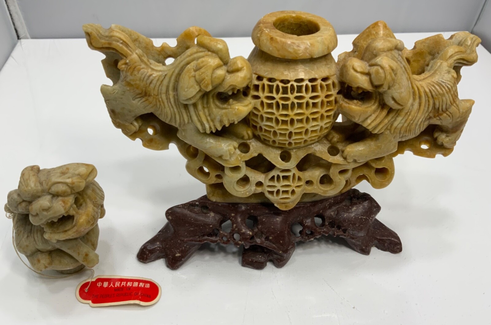 VINTAGE HAND CARVED SOAP STONE INCENSE BURNER FOO DOGS/LIONS