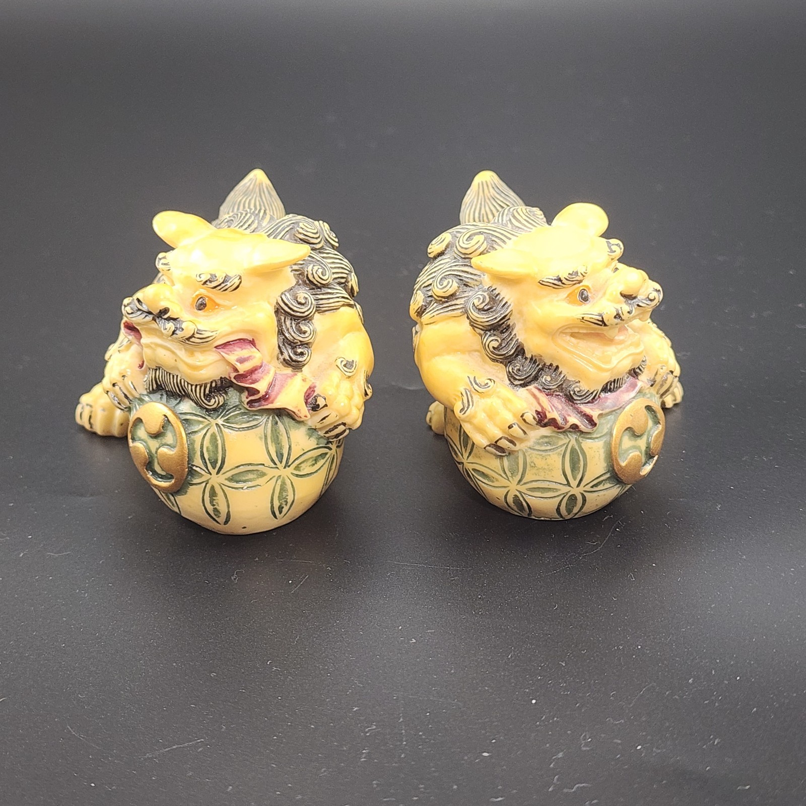 Pair Oriental Foo Fu Dog Figures Khara 2 Lions Vintage 2.5″h X 3″l Resin MCM