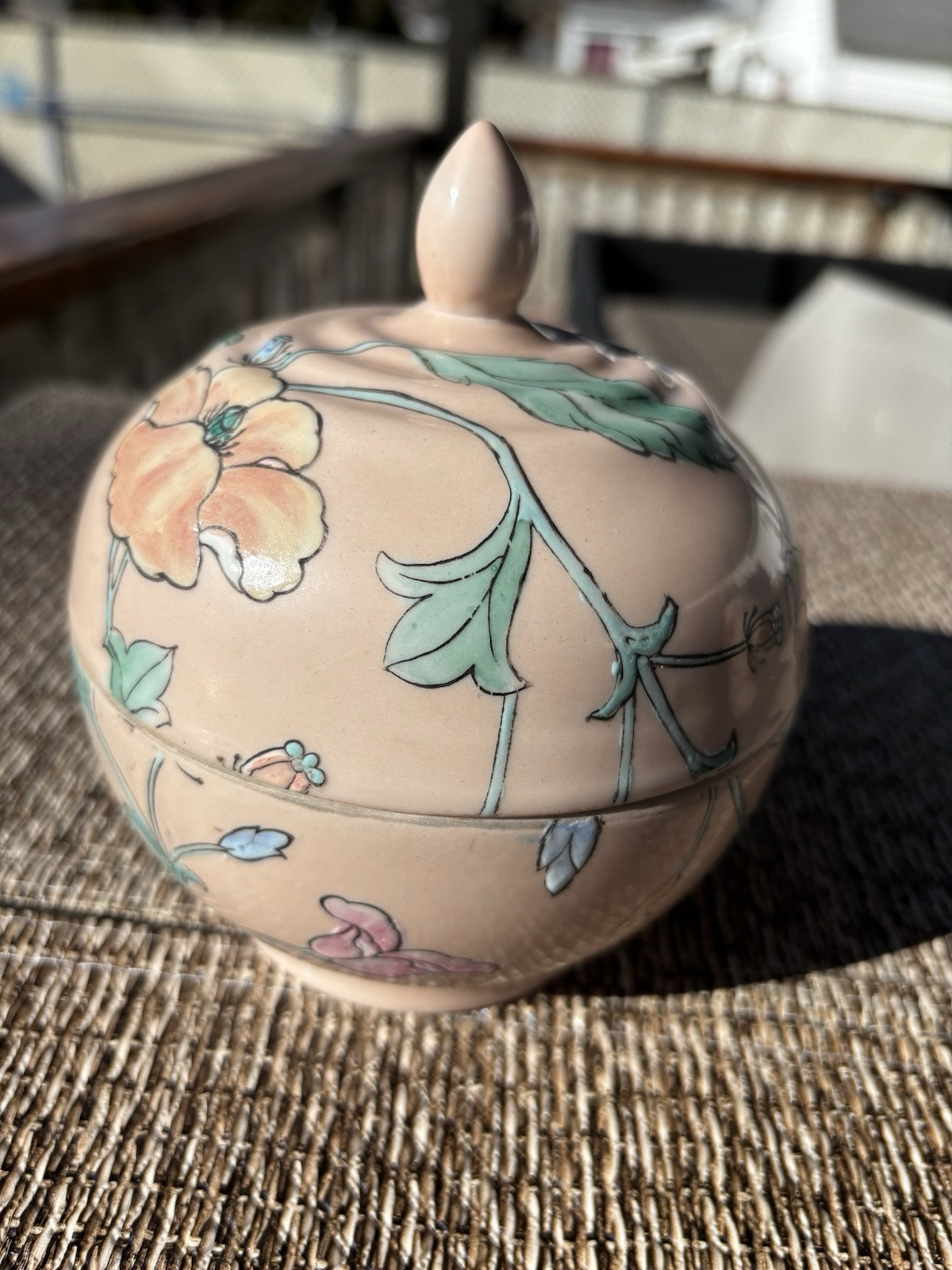 VTG-Toyo Whispering Garden Lidded Dish HFP Macau Pink Floral Ceramic Bowl Lid