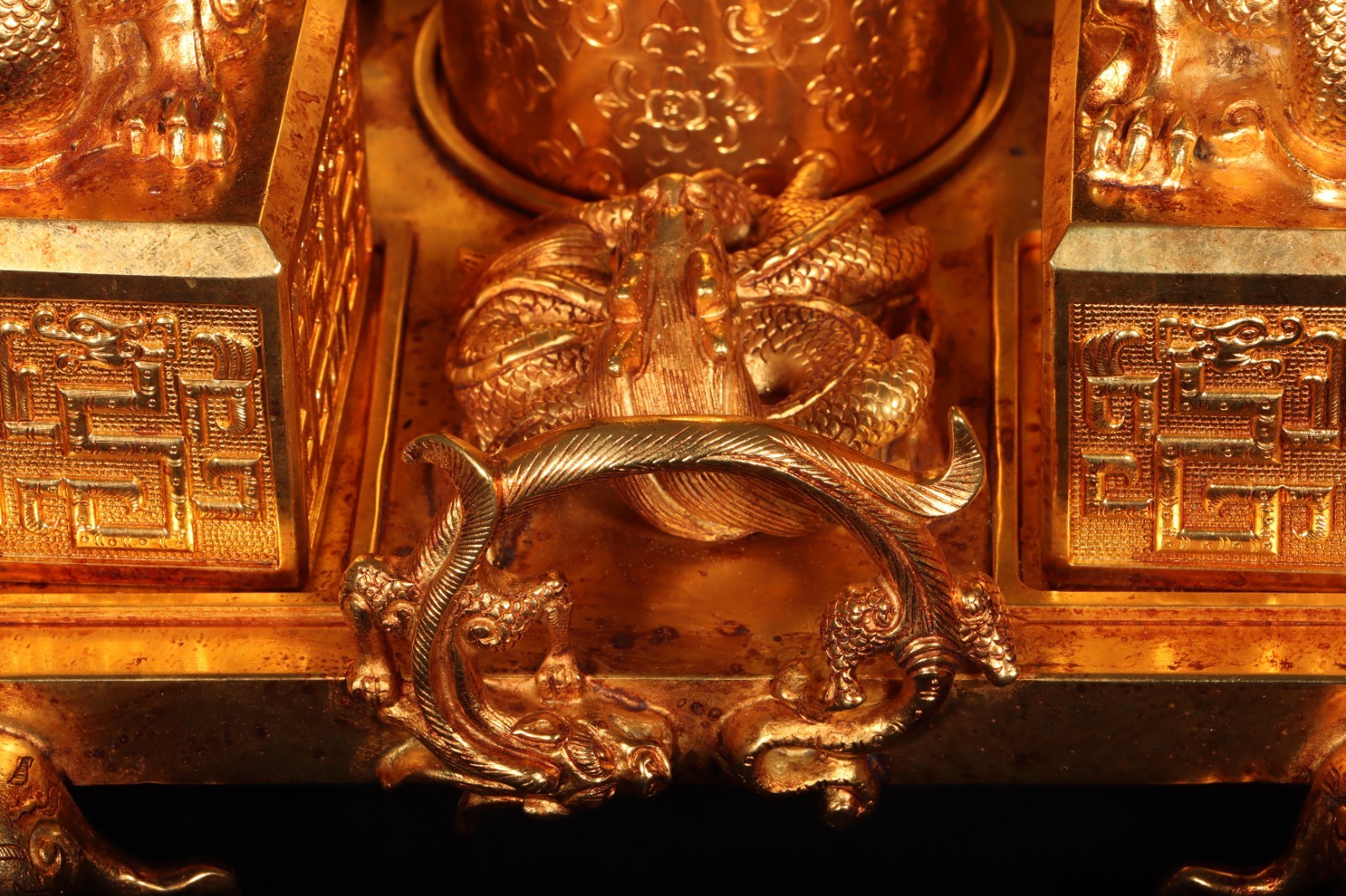 A Bronze 24K Gold Gilt Dragon Beast Seal Stamp Set