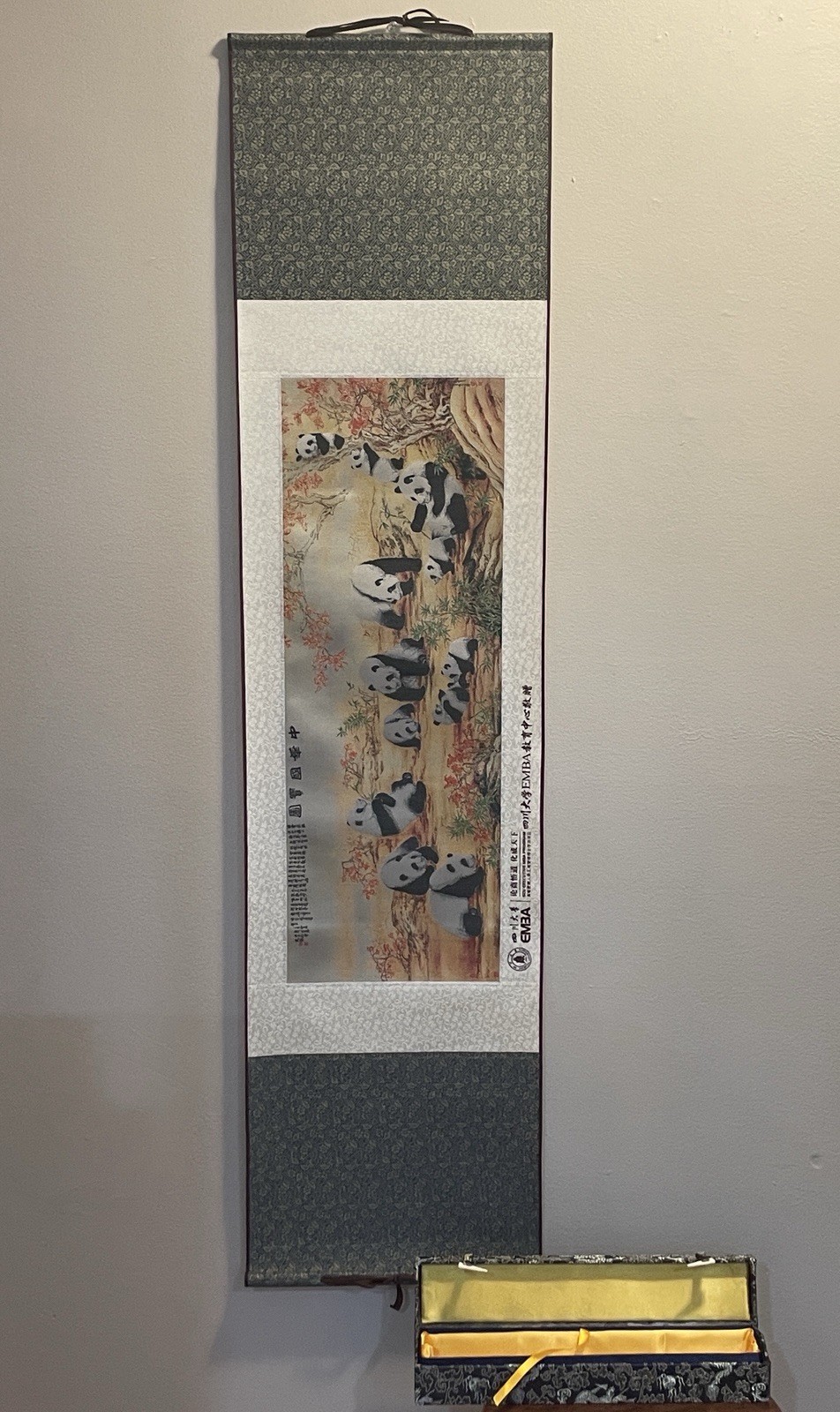 Chinese Shu Brocade Silk Scroll Pandas Wall Hanging Art Textile Presentation Box