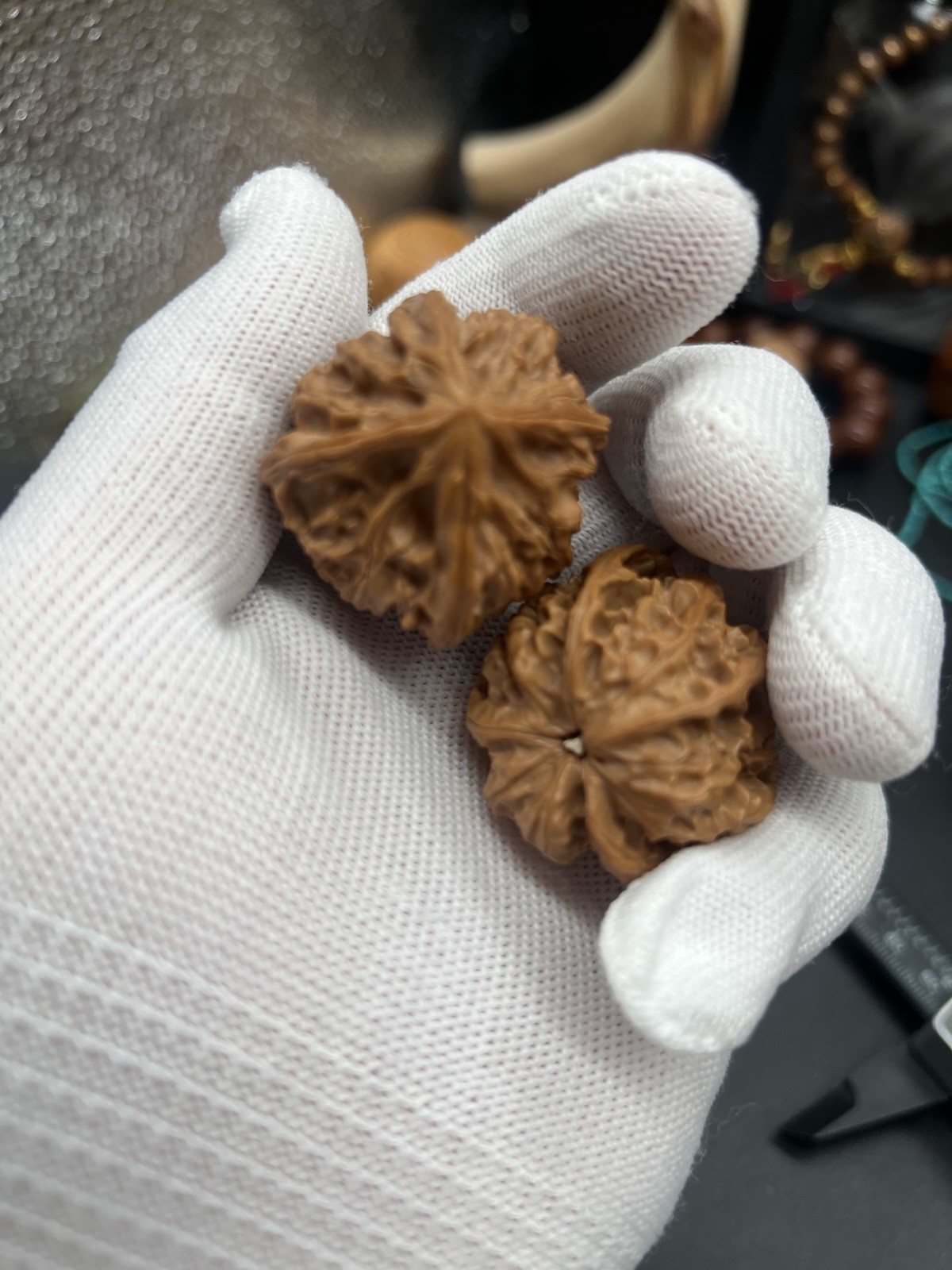 Pair of Match Chinese Health Walnut 36×35×39mm精配文玩核桃～野生无名小众四棱