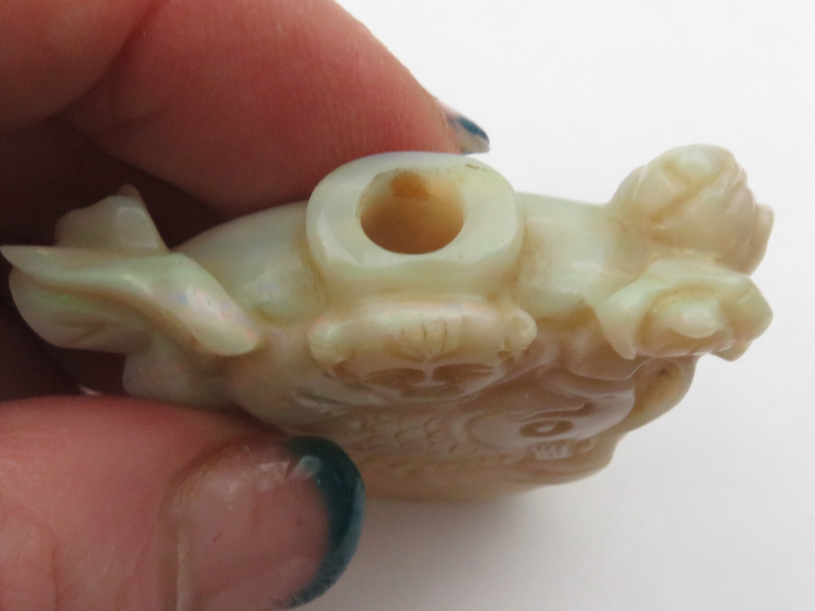 Antique Qing Dynasty Chinese carved Australian opal 105,5 Ct. SNUFF BOTTLE