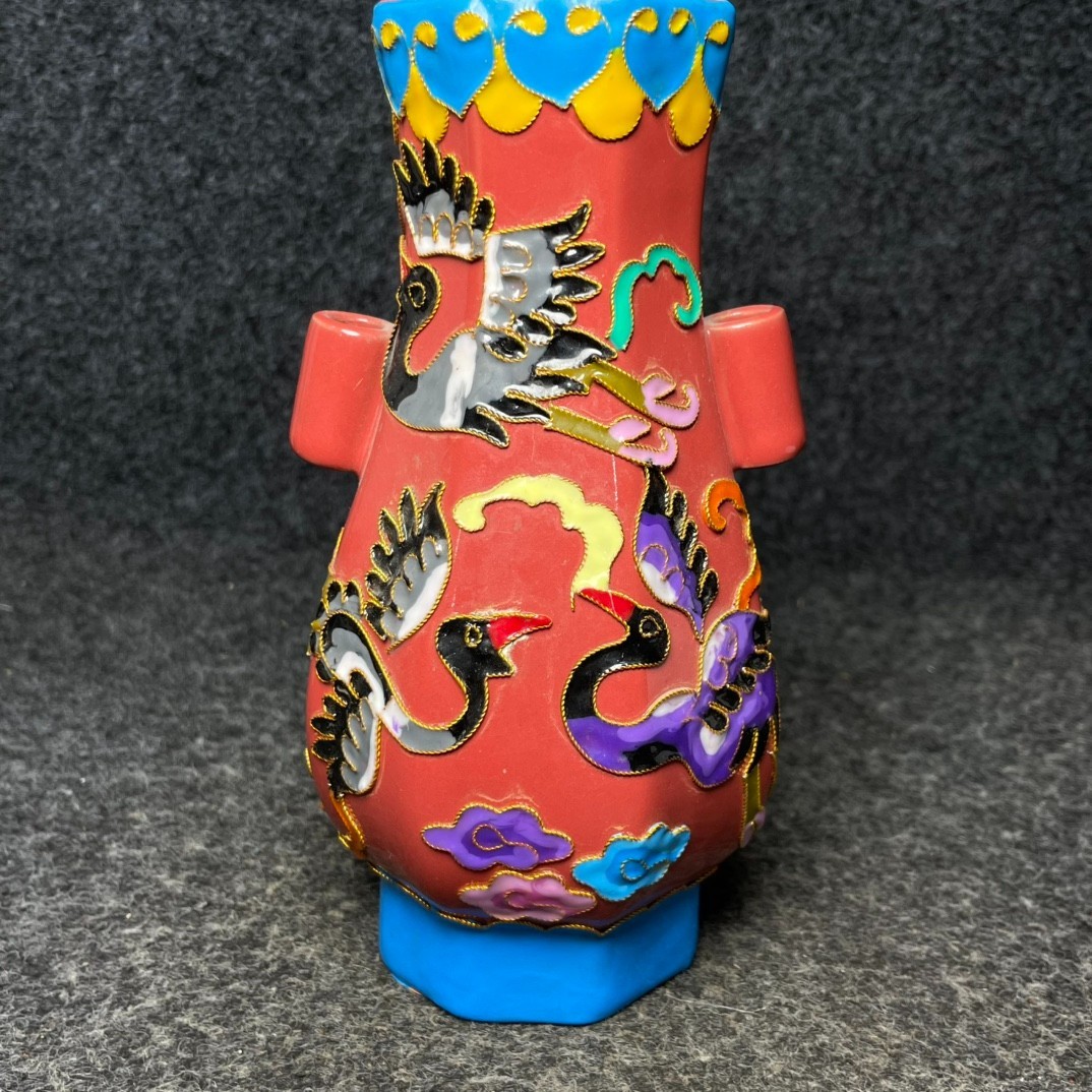 Imperial cloisonn é enamel multicolored glazed porcelain vase