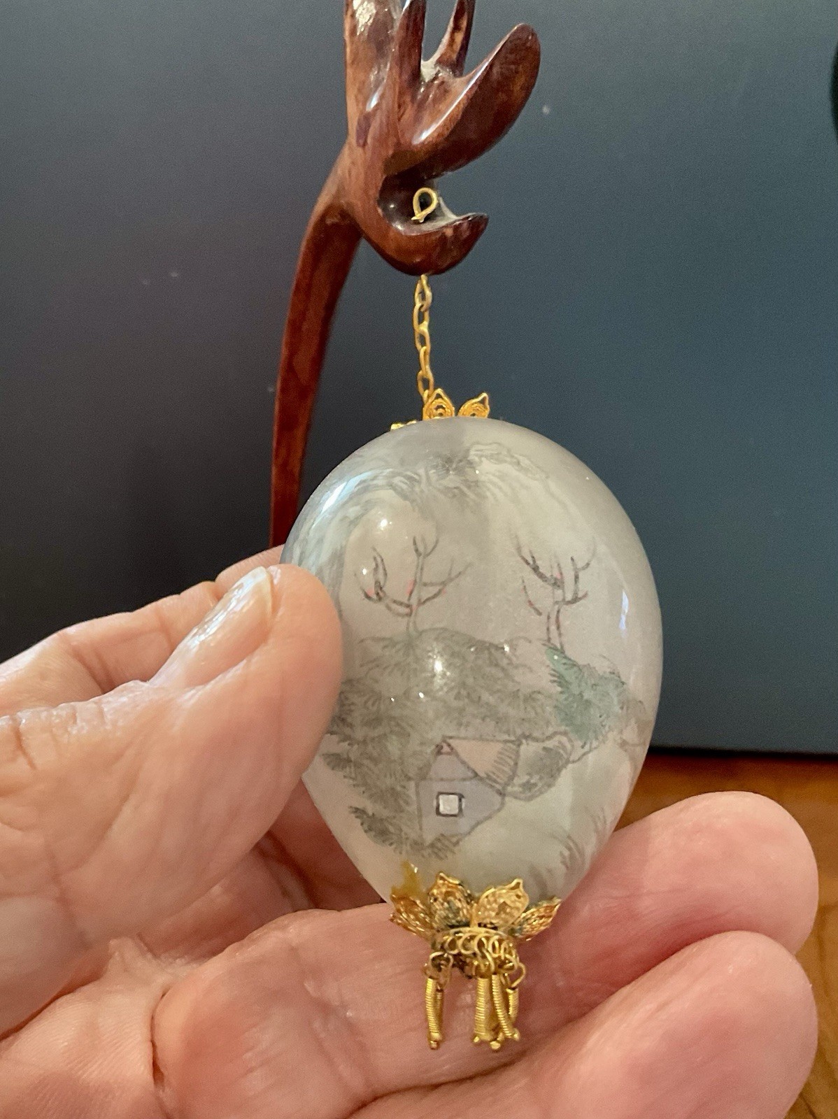 ESTATE VTG SOUVENIR FROM ASIA REVERSE PAINTED EGG DISPLAY ON WOOD STAND
