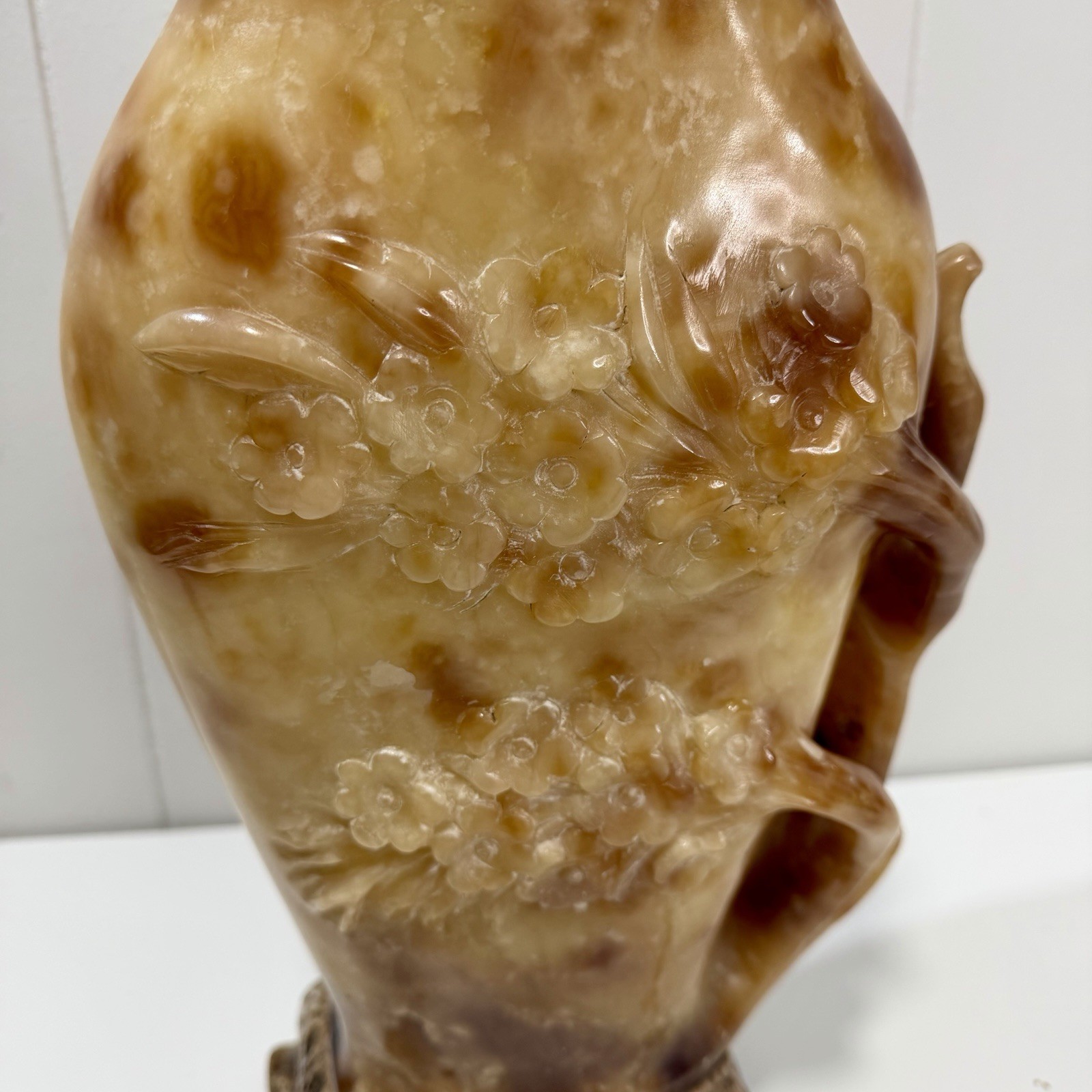 Rare Vintage Chinese Hand-Carved Soapstone Floral and Table Lamp