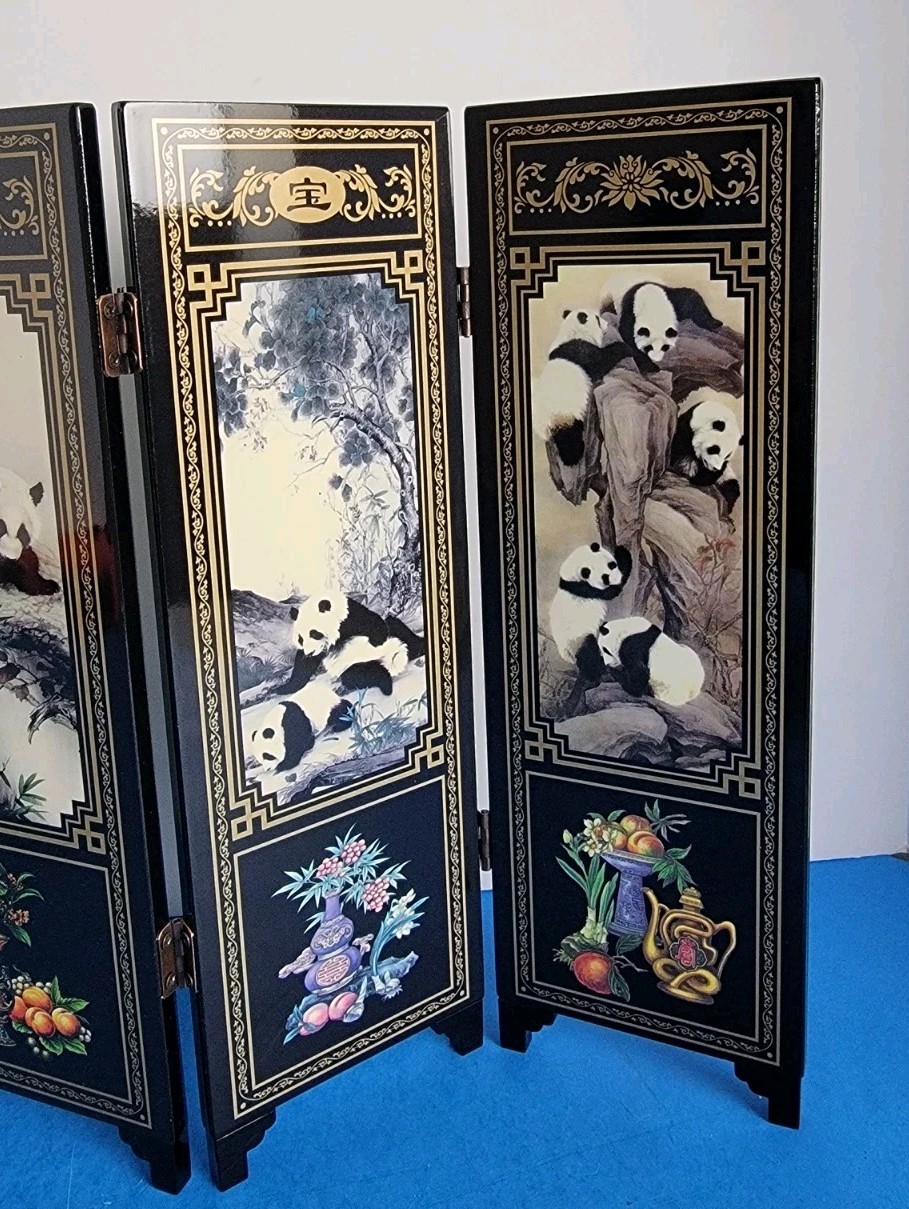 Giant Panda 9.5″ Tall Lacquered 6 Panel Screen & Box
