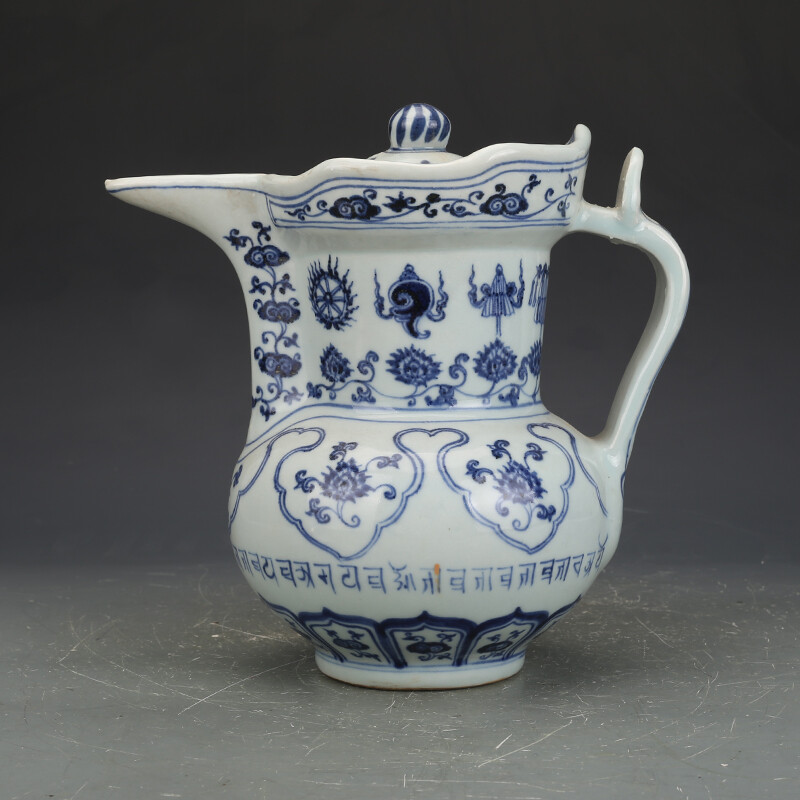 9.4″ Collect Chinese Blue and White Porcelain Eight Treasure Monk Hat Kettle