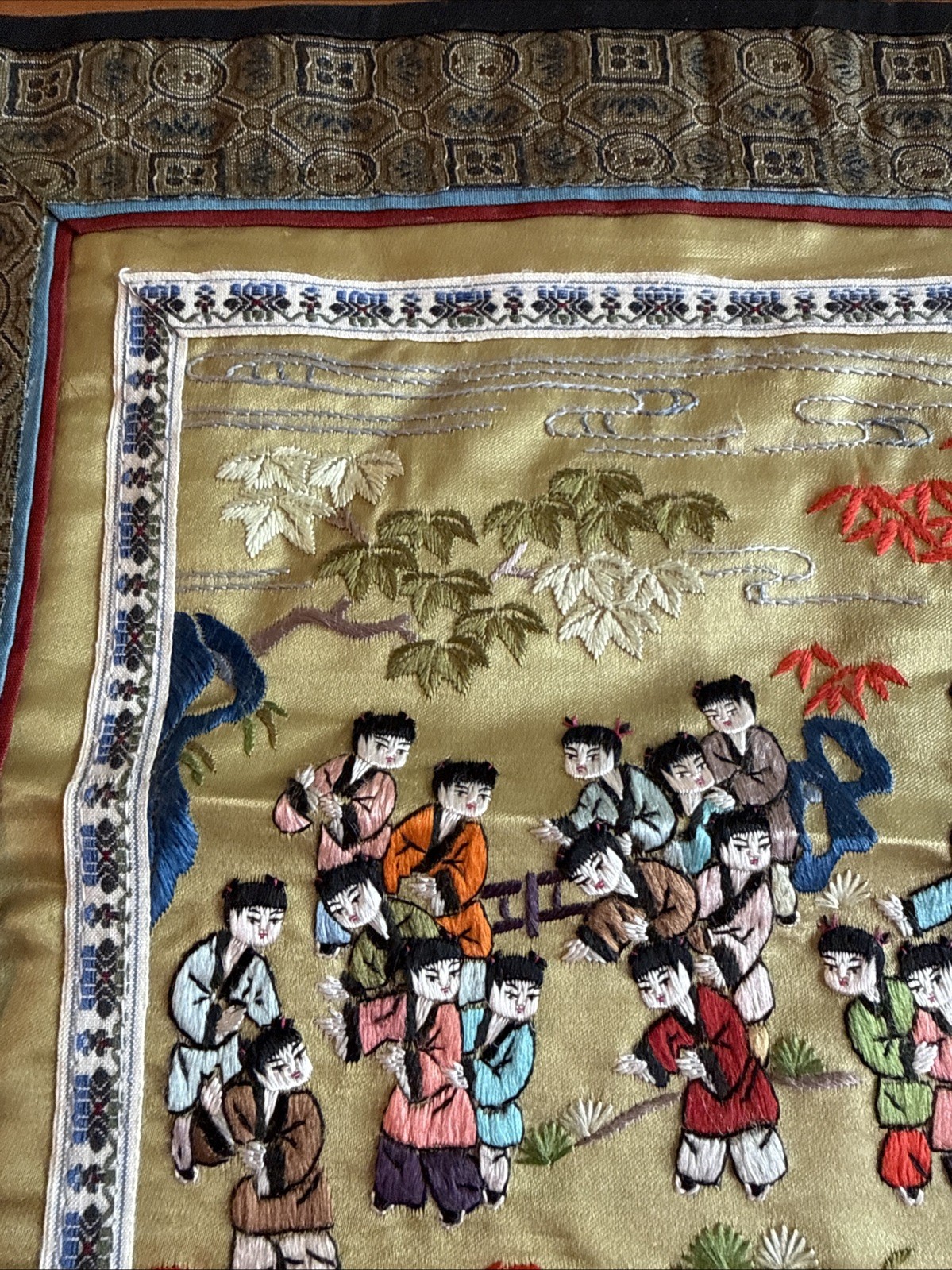 VTG Chinese Embroidered Silk Panel Wall Hanging of 100 Children 25.75” x 13”