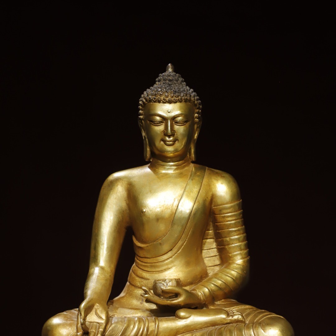 Bronze gilded statue of Amitabha Buddha